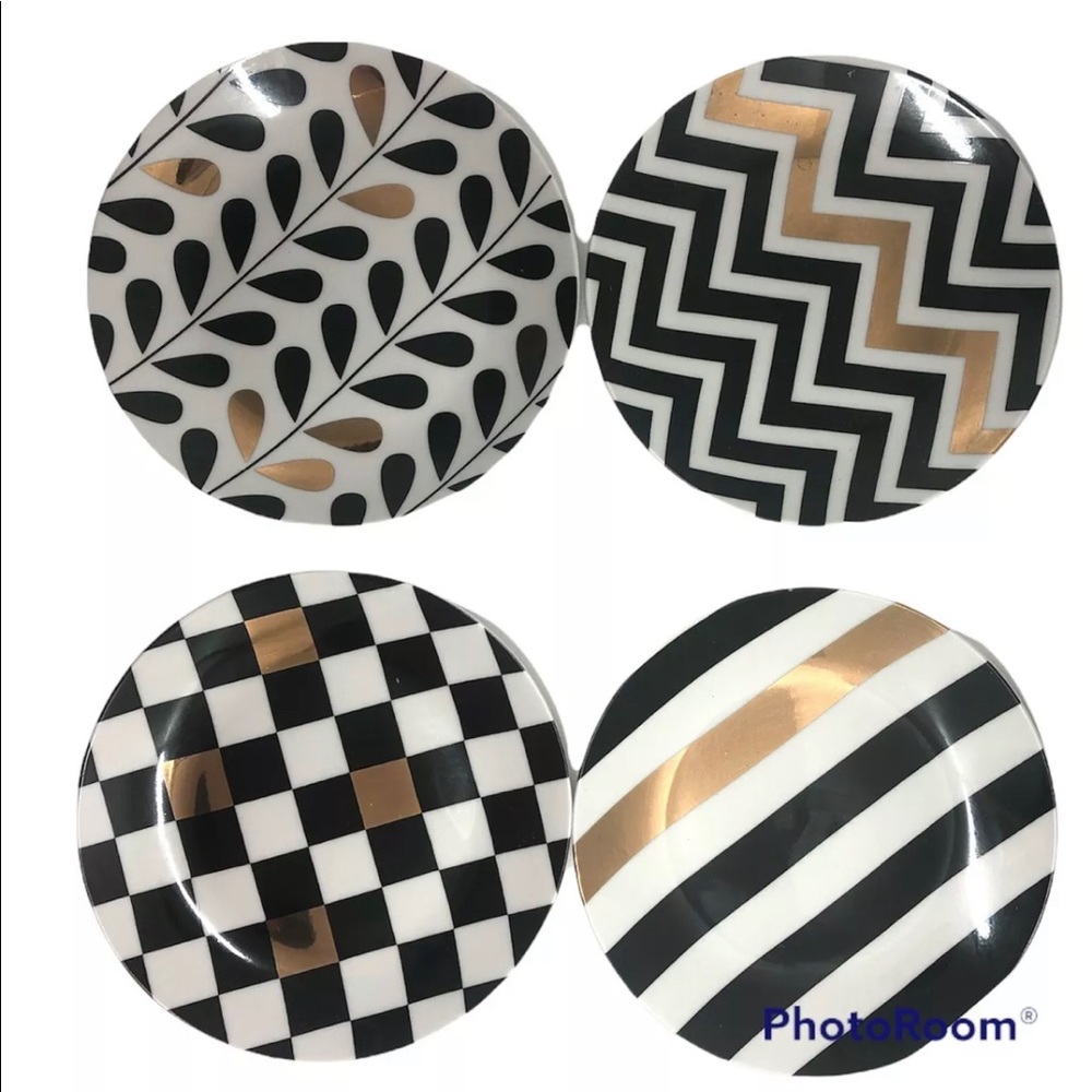 NEW Set of 4 Macys Designer Dessert Plates